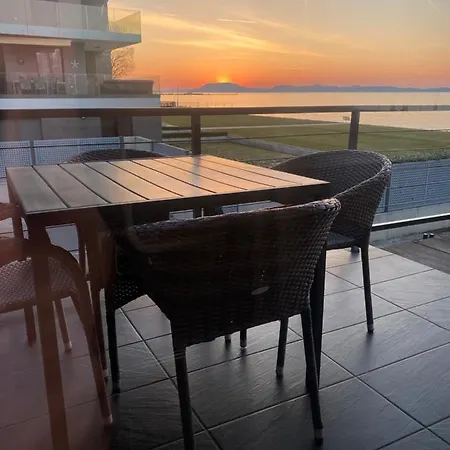 Hullam Appartement Balatonlelle