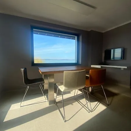 Apartament Hullam Balatonlelle