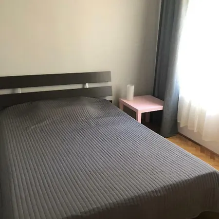 Apartament Hullam