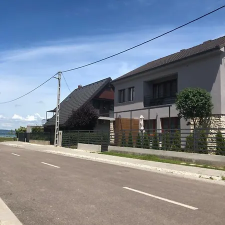 Hullam Appartement Balatonlelle